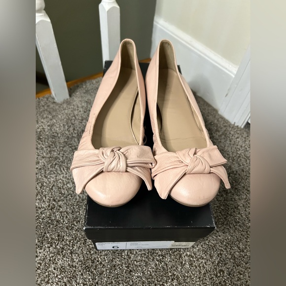 J. Crew Shoes - 4/$25 or listed price ☃️!J Crew Cece Bow Ballet Flats (box included)